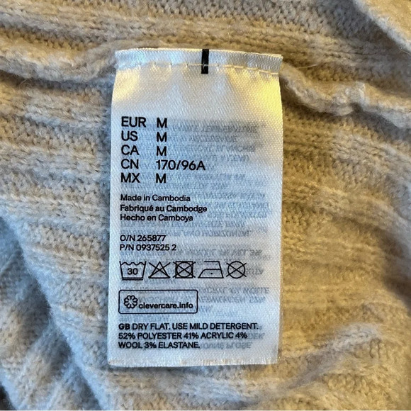 H&M Women Med Light Gray Oversized Mock Neck Ribbed Slit Hem Wool Blend Sweater - Picture 4 of 8